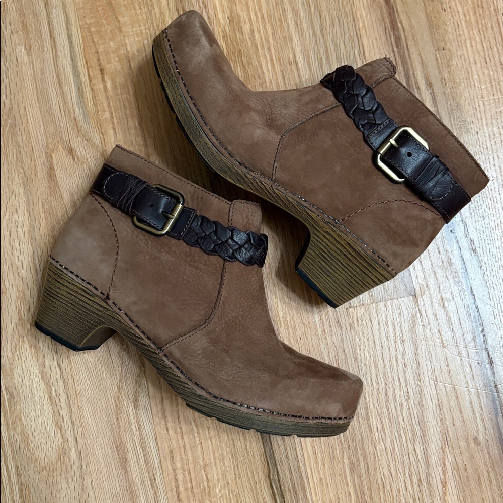 Dansko Michelle Clog Booties 39